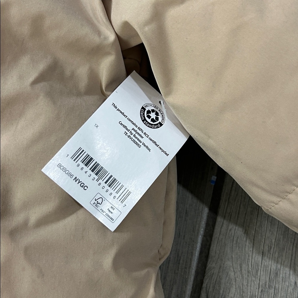 Amazon Essentials Women's Oversized Long Puffer Jacket - Picture 7 of 7
